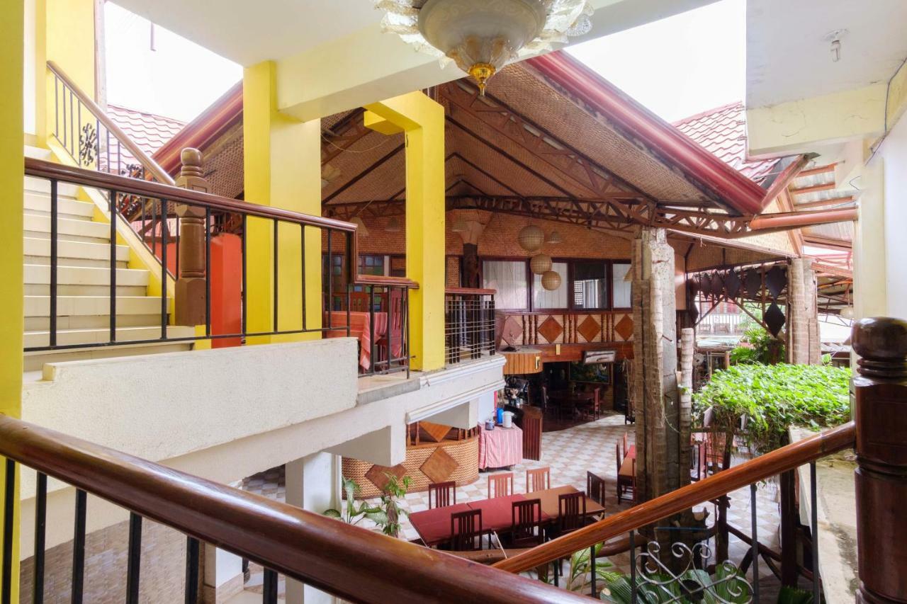 Oyo 621 De Loro Inn Puerto Princesa Екстериор снимка