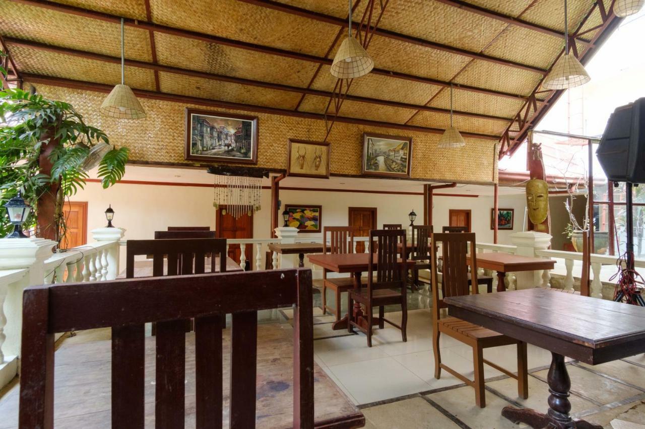 Oyo 621 De Loro Inn Puerto Princesa Екстериор снимка