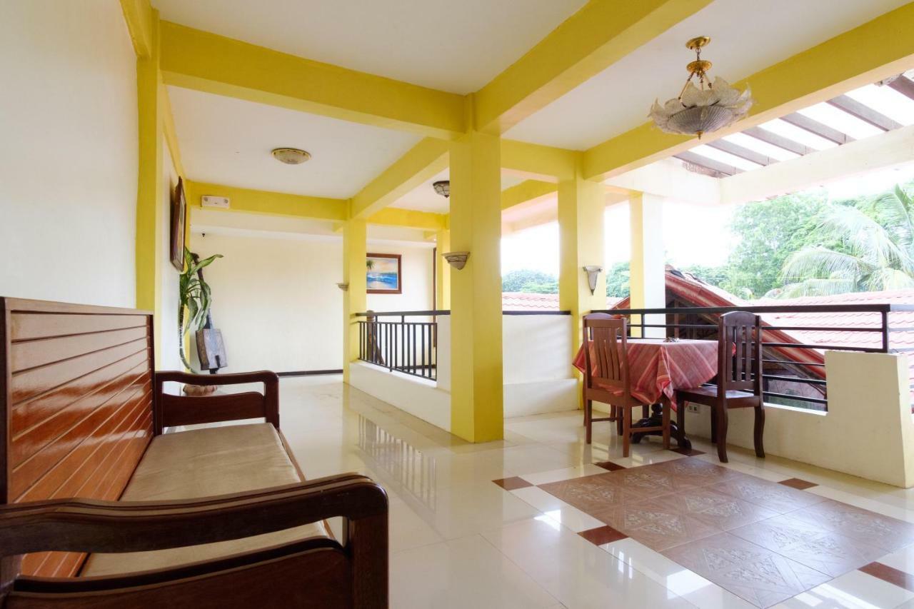 Oyo 621 De Loro Inn Puerto Princesa Екстериор снимка