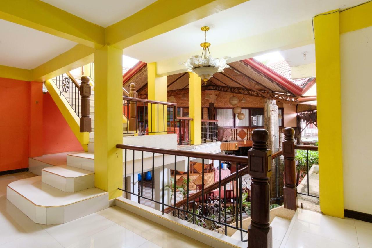 Oyo 621 De Loro Inn Puerto Princesa Екстериор снимка