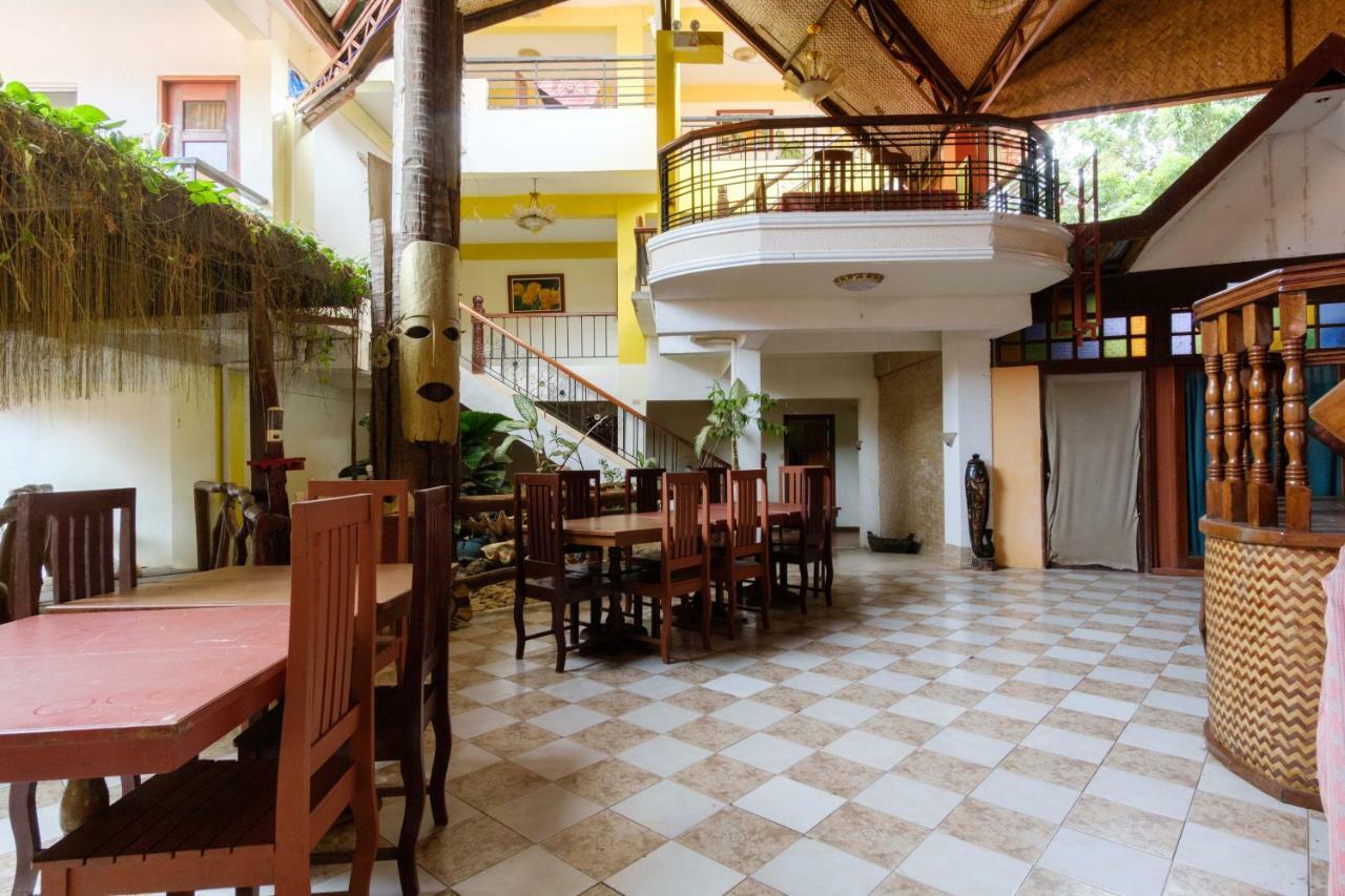 Oyo 621 De Loro Inn Puerto Princesa Екстериор снимка